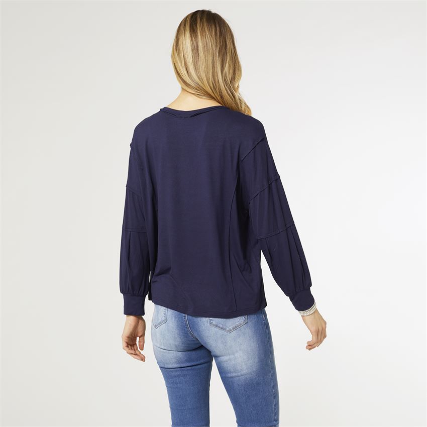 Kate V-Neck Tee with Pocket - Navy - Final Sale – COCO + CARMEN